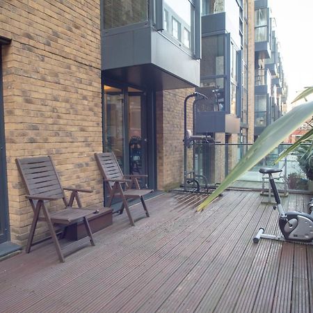 Spacious 1 Bed Apartment With Workspace, Coffee & Free Secure Parking Бирмингем Экстерьер фото
