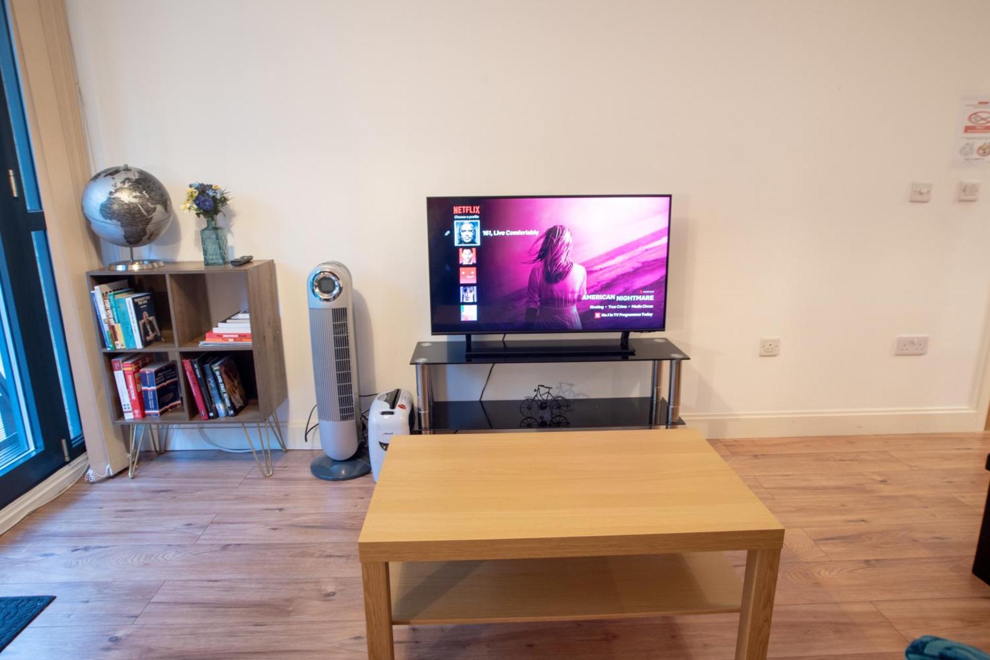 Spacious 1 Bed Apartment With Workspace, Coffee & Free Secure Parking Бирмингем Экстерьер фото